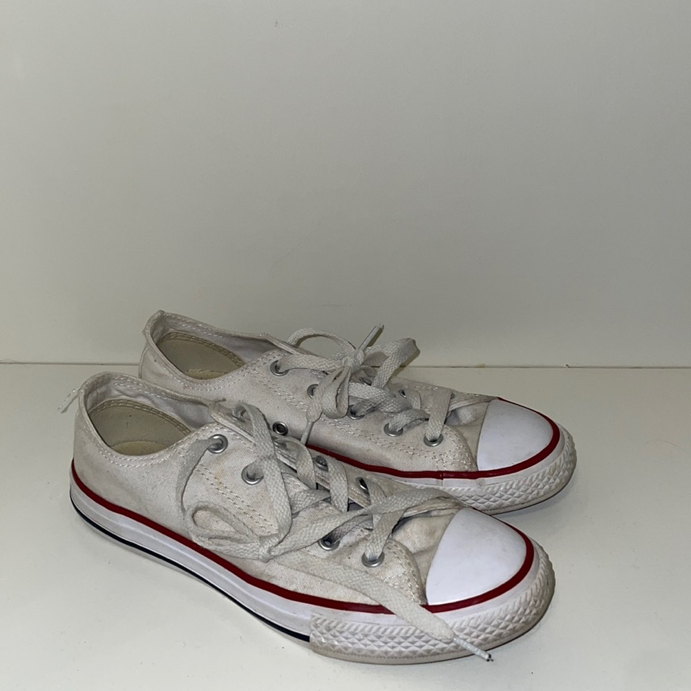 White low top converse